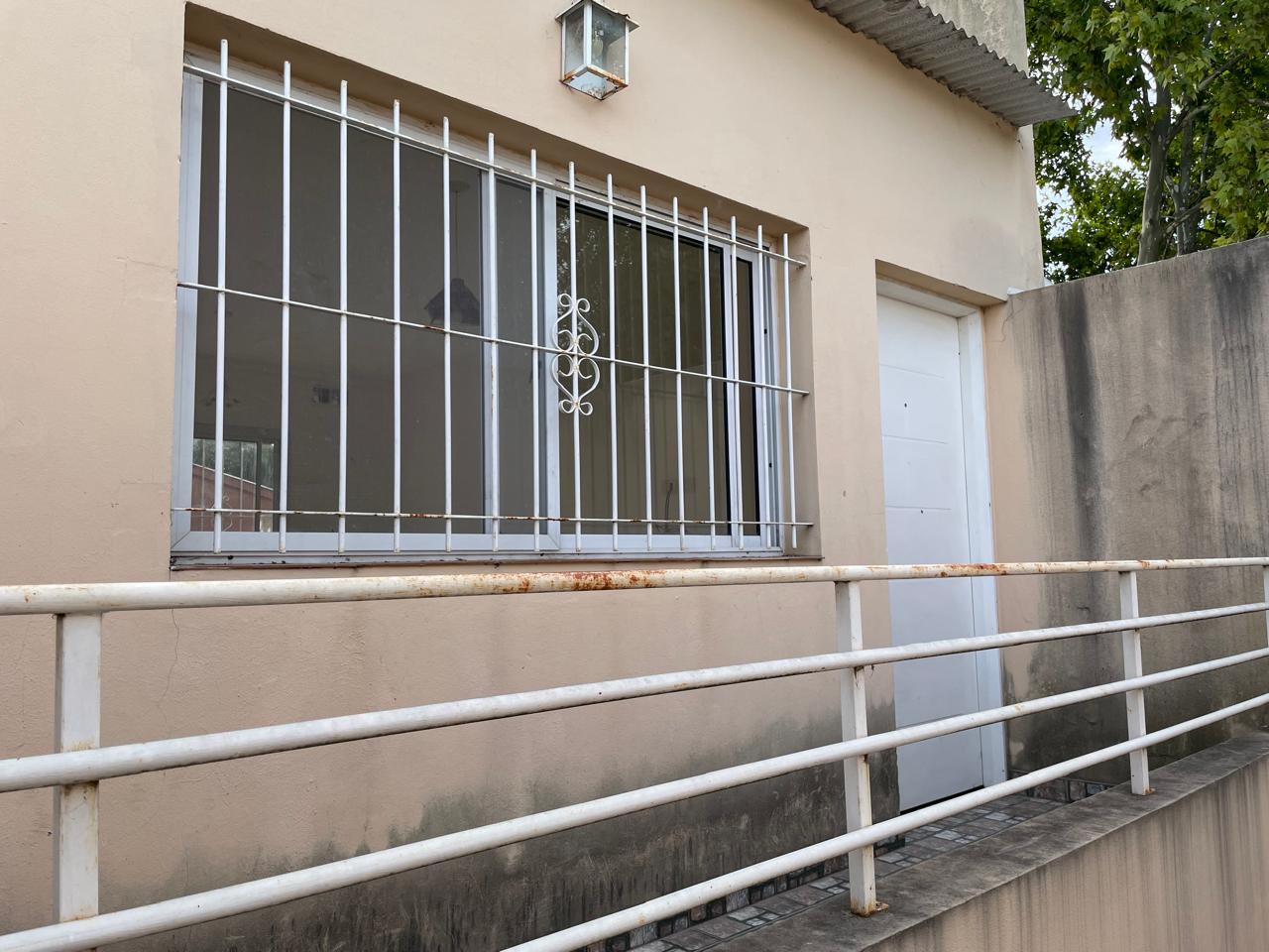 Hipolito Yrigoyen 504 Piso 2